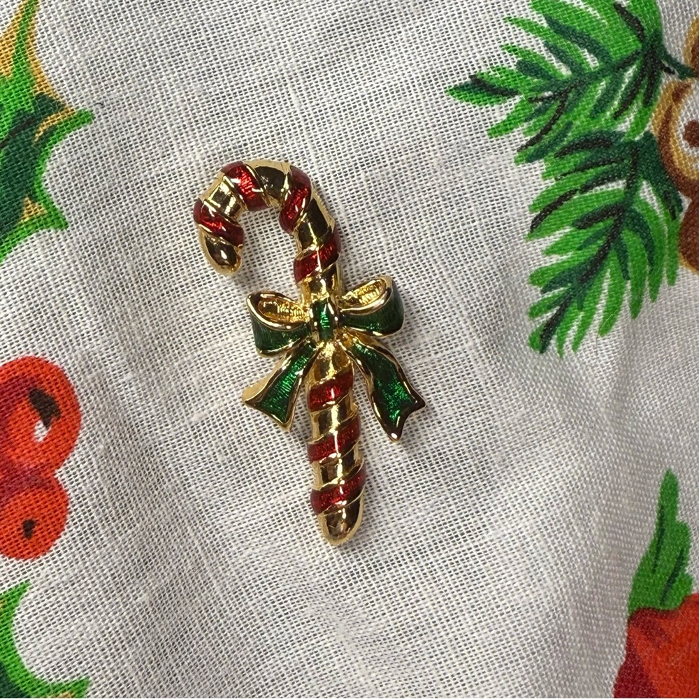 Vintage Avon Candy Cane Holiday Lapel Pin Gold Tone Enamel
